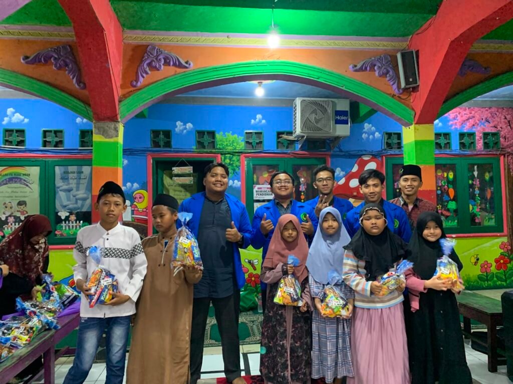 Merajut Ceria dan Semangat Belajar: Mahasiswa STIT Darunnadwah Dampingi Santri TPQ Ash-Shiddiqiyyah